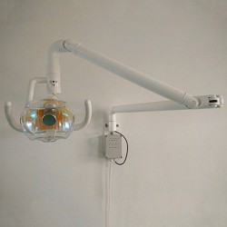 50W Wandhangende Tandheelkundige Mondlicht Lamp met Arm Schaduwloos Koud Licht