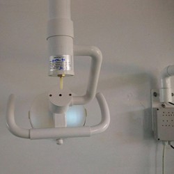 50W Wandhangende Tandheelkundige Mondlicht Lamp met Arm Schaduwloos Koud Licht